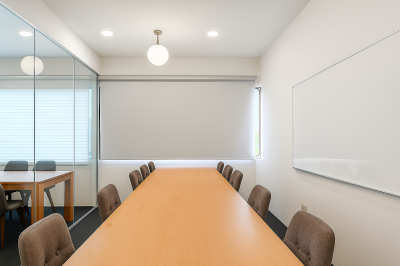 Medium Meeting Room (Centre View)